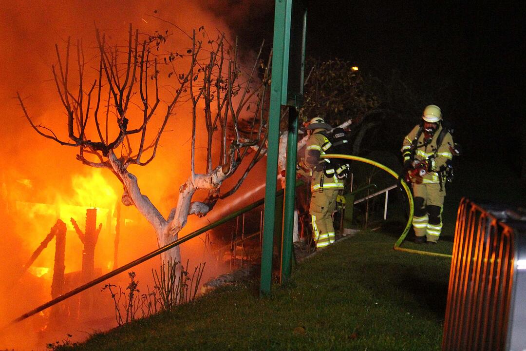 Bayreuth: Gartenkolonie geht in Flammen auf