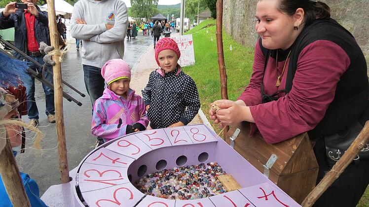 Wer wollte, konnte sein Glück beim Mäuse-Roulette versuchen. Foto: Doris Bauer