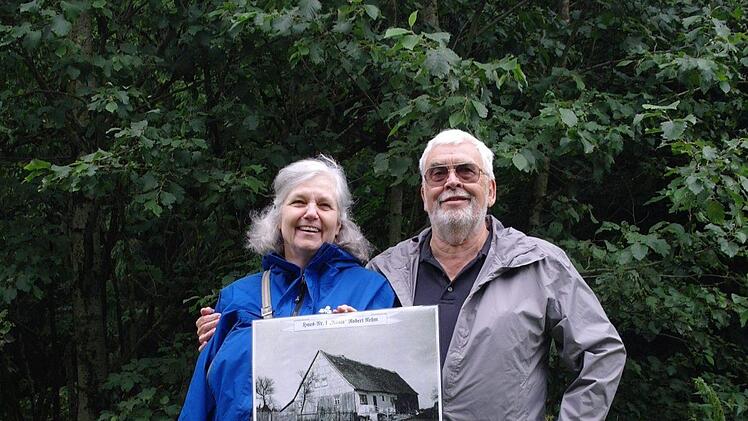 Mary Baumgart-Hoteling war mit ihrem Mann Jim aus Evansville im US-Bundesstaat Indiana nach Rothenrain gereist. Ihr Urururgroßvater war 1850 in die USA ausgewandert. Foto: Steffi Elm