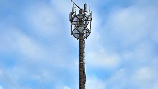 Ein vergleichbarer Sendemast wie auf diesem Bild soll in etwa 350 Metern Entfernung zu Küps, Tüschnitz und Lerchenhof errichtet werden.