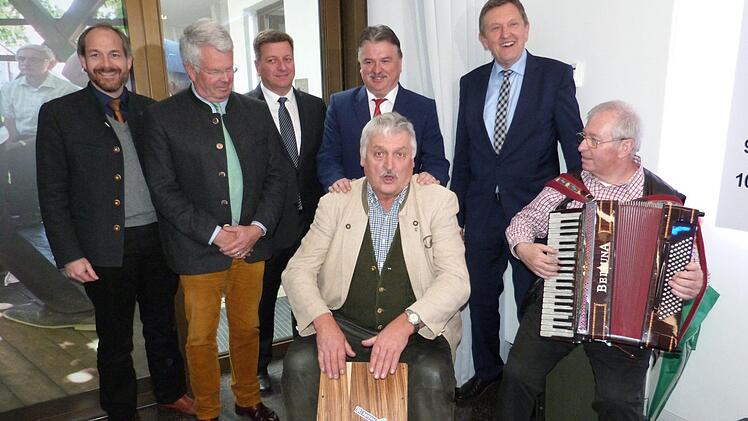 Helmut Hofmann und Dieter Lindner sorgten zusammen mit dem "Echten Franken" für ein Unterhaltungsprogramm