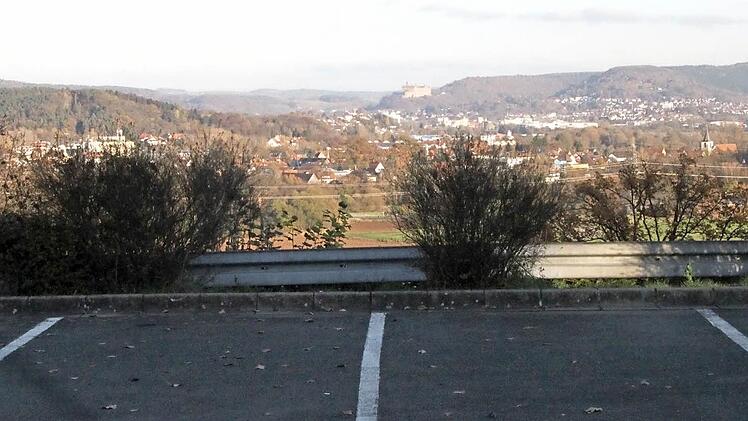 Der Parkplatz von Hans Schelhorn mit dem Ausblick auf Kulmbach