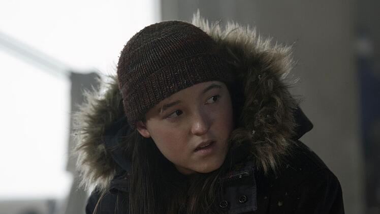 Ellie (Bella Ramsey) ist in der zweiten Staffel von "The Last of Us" in die Garage gezogen. Von ihrem Ziehvater hat sie sich ein Stück weit entfremdet.