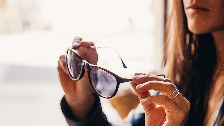Eine Brille kann auch modisches Accessoire sein.