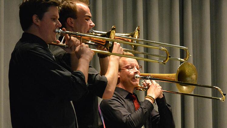 Julius Böhm (Mitte) glänzte solo und mit der Posaunenklasse der Hochschule für Musik Würzburg beim Konzert in Bad Bocklet. Foto: Björn Hein