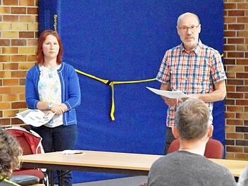 Die neuen ILE-Umsetzungsbegleiter Barbara Schatz unf Thomas Hüppe bei ihrem Antrittsbesuch in Scheßlitz  Foto: Udo Billen
