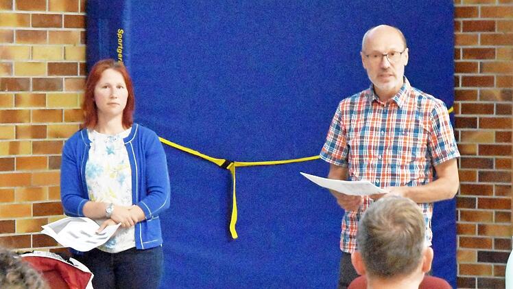 Die neuen ILE-Umsetzungsbegleiter Barbara Schatz unf Thomas Hüppe bei ihrem Antrittsbesuch in Scheßlitz  Foto: Udo Billen