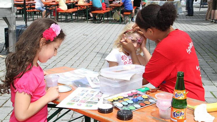 Während die Läufer auf der Strecke sind, dürfen sich die Jüngsten über ein eigenes Programm freuen.