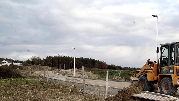 Im Ortsteil Buch können in einem neuen Baugebiet bald die ersten Häuser entstehen, die Nachfrage ist damit aber nicht gedeckt.Richard Sänger