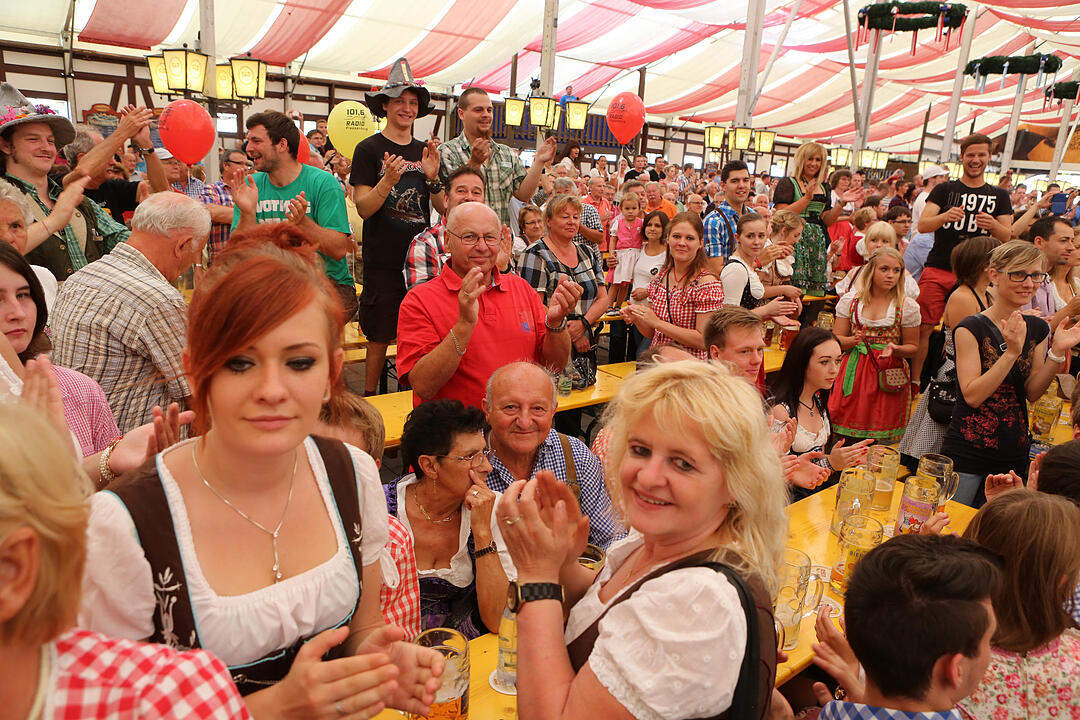 Eröffnung der Kulmbacher Bierwoche mit Büttnertanz und Bieranstich; Foto: Barbara Herbst