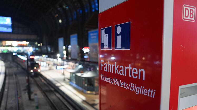 Zugbegleiter im Regionalexpress