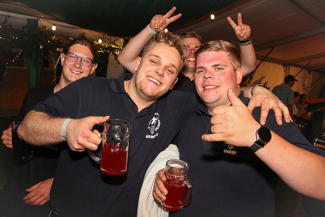 Gro&szlig;losnitz feiert!