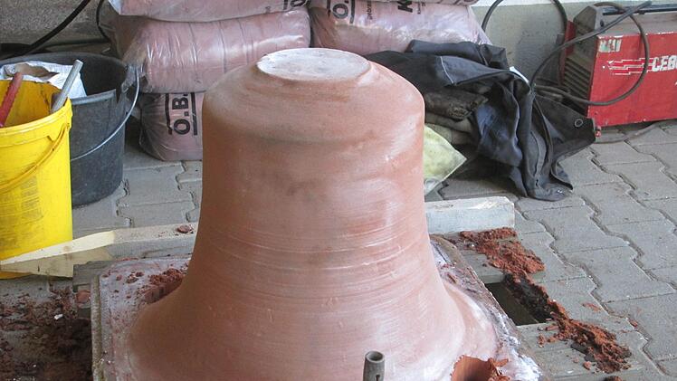 Die Gussform für die künftige Glocke der Kohlebergkapelle steht bereits.Winfried Ehling