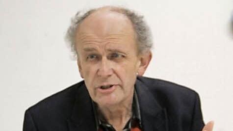 Im Pfarrheim in Ebensfeld referiere Josef Motschmann über die letzten Kriegsmonate in der Marktgemeinde. Foto: Gerda Völk