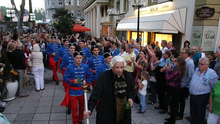 Eindrücke von Rakoczy-Ball und Gläser-Polonaise. Foto: Ralf Ruppert