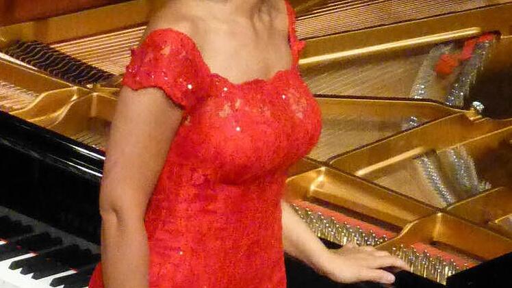 Khatia Buniatishvili nach Beethovens 3. Klavierkonzert. Foto: Ahnert