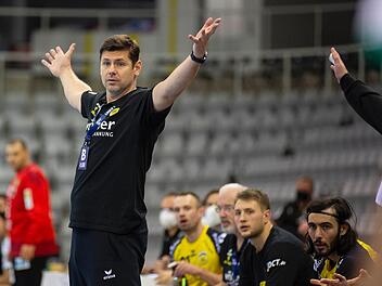 Coburgs Trainer Alois Mraz musste mit ansehen, wie seine Mannschaft erneut in der zweiten Halbzeit den Faden verlor und in Nordhorn klar unterlag.