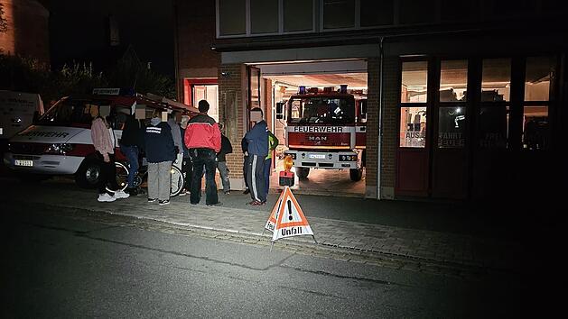 Feuerwehr N&uuml;rnberg-Fischbach wird bei Stromausfall zu "Leuchtturm" - "positiv &uuml;berrascht"