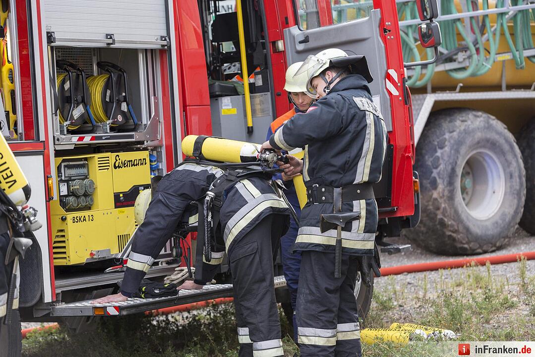 Grossbrand zerstoert Scheune in Puschendorf