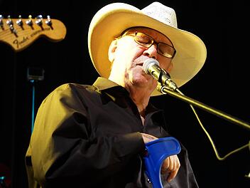 So kennt und kannte man Paul Bell bei Rapid Transit: in den Song versunken und mit Hut.