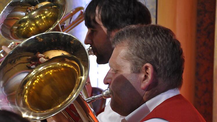 Mit sieben Musikern sind die Rheinfelder Musikanten "a klees Blechla", wie man in Franken sagt.Peter Klopf