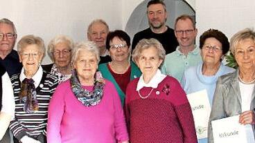 Viele Mitglieder wurden f&uuml;r ihre Treue zum Obst- und Gartenbauverein ausgezeichnet. Foto: Alexandra Kemnitzer