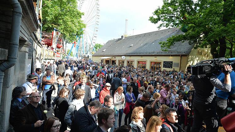 Anstich zur Erlanger Bergkirchweih 2015 Foto: Ronald Rinklef