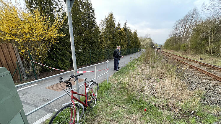 Fahrradfahrerin stirbt nach Zusammensto&szlig; mit Zug