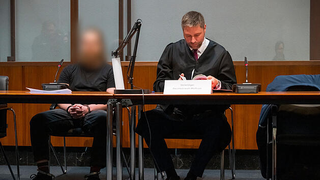 Prozess gegen 21-J&auml;hrigen wegen Mordes an Mutter
