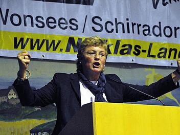 Die oberfränkische Europaabgeordnete Monika Hohlmeier trat beim Schirradorfer Bauerntag als leidenschaftliche Kämpferin für die Landwirtschaft und den ländlichen Raum auf. Foto: Stephan Herbert Fuchs