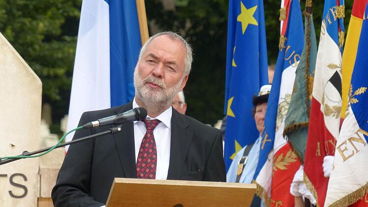 Präsident Markus Meckel will den Volksbund fit machen für die Zukunft.