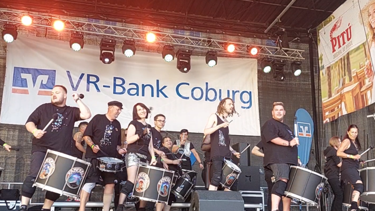 Coburger Samba-Festival 2022 in Bildern: so bunt und energiegeladen wurde gefeiert