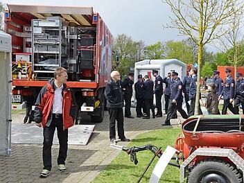 Mit modernstem Gerät ist die Feuerwehr für den Ernstfall bestens (aus)gerüstet. Fotos: Andrea Spörlein