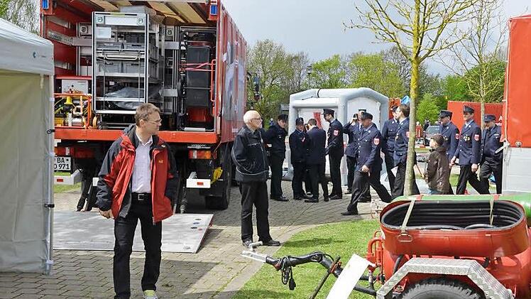 Mit modernstem Gerät ist die Feuerwehr für den Ernstfall bestens (aus)gerüstet. Fotos: Andrea Spörlein