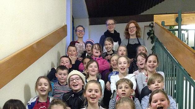 Evangelische Jugend backen Kuchen und Desserts