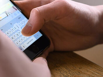 WhatsApp, Chat