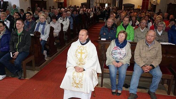 Gottesdienst zum Abschied von Pater Stanislaus. Foto: Marion Eckert