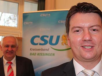 Vor eineinhalb Jahren hat Sandro Kirchner den Landtagsabgeordneten Robert Kiesel beerbt - und konnte sich am Mittwoch über den vermutlich größten Erfolg seiner bisherigen politischen Karriere freuen: 100 neue Arbeitsplätze bei der Behördenverlagerung für Bad Kissingen. Foto: Benedikt Borst/Archiv