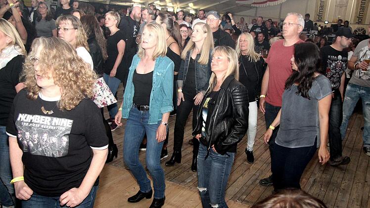 Beste Stimmung beim Konzert    Foto: Richard Sänger