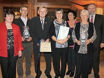 Anlässlich seines 155. Stiftungsfestes ehrte der Gesangverein "Harmonie" Muggendorf langjährige Mitglieder und treue Sänger.  Foto: P. Pöhlmann