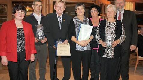 Anlässlich seines 155. Stiftungsfestes ehrte der Gesangverein "Harmonie" Muggendorf langjährige Mitglieder und treue Sänger.  Foto: P. Pöhlmann