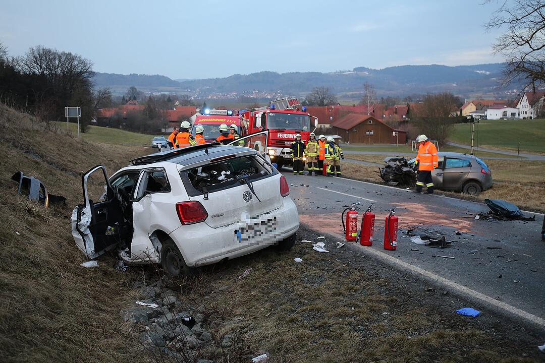 Frau stirbt nach Frontalcrash im Landkreis Bayreuth