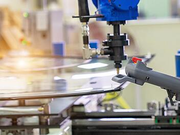 Autozulieferer, Glas, Windschutzscheibe, Produktion, Fertigung, Fabrik, Industrie