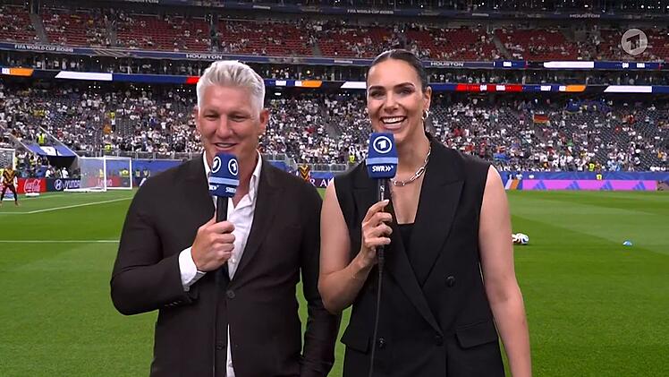 Esther Sedlaczek und Bastian Schweinsteiger begleiteten den Auftakt der deutschen Nationalmannschaft bei der WM.