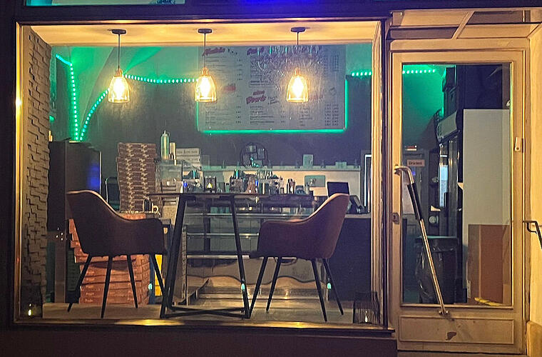 Bamberg: Kumpels eröffnen Pizza-Imbiss mit besonderer Speisekarte - "Wir hatten einen Traum"