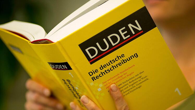 Die deutsche Rechtschreibung kann äußerst kompliziert sein. In diesem Quiz kannst du testen, wie gut du die Rechtschreibregeln beherrschst! Symbolfoto: Tim Brakemeier/dpa