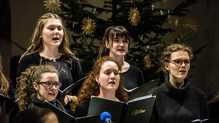 Impressionen vom weihnachtlichen Konzert des Gymnasiums Albertinum in der Coburger MorizkircheFoto: Jochen Berger