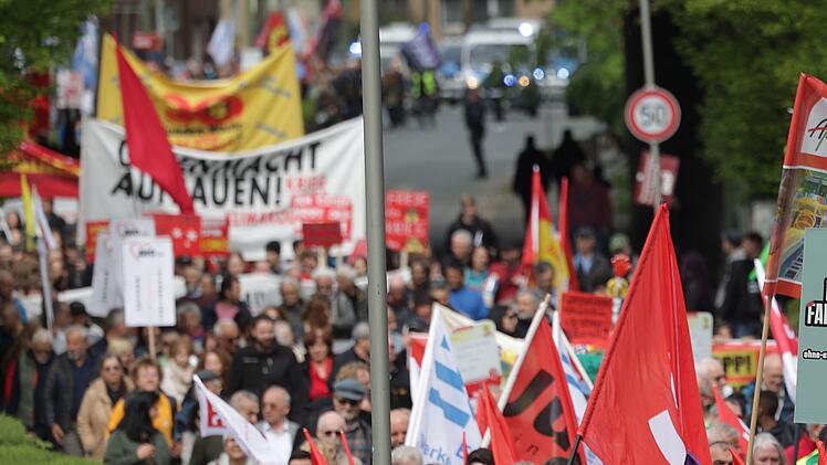 Nürnberg: Mehrere Versammlungen am 1. Mai sorgen für Behinderungen