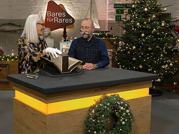 Bares für Rares "Was muss man denn für Themen haben, um dat Dingen vollzukriegen?", staunte Horst Lichter, als er den dicken Wälzer vor sich liegen sah.