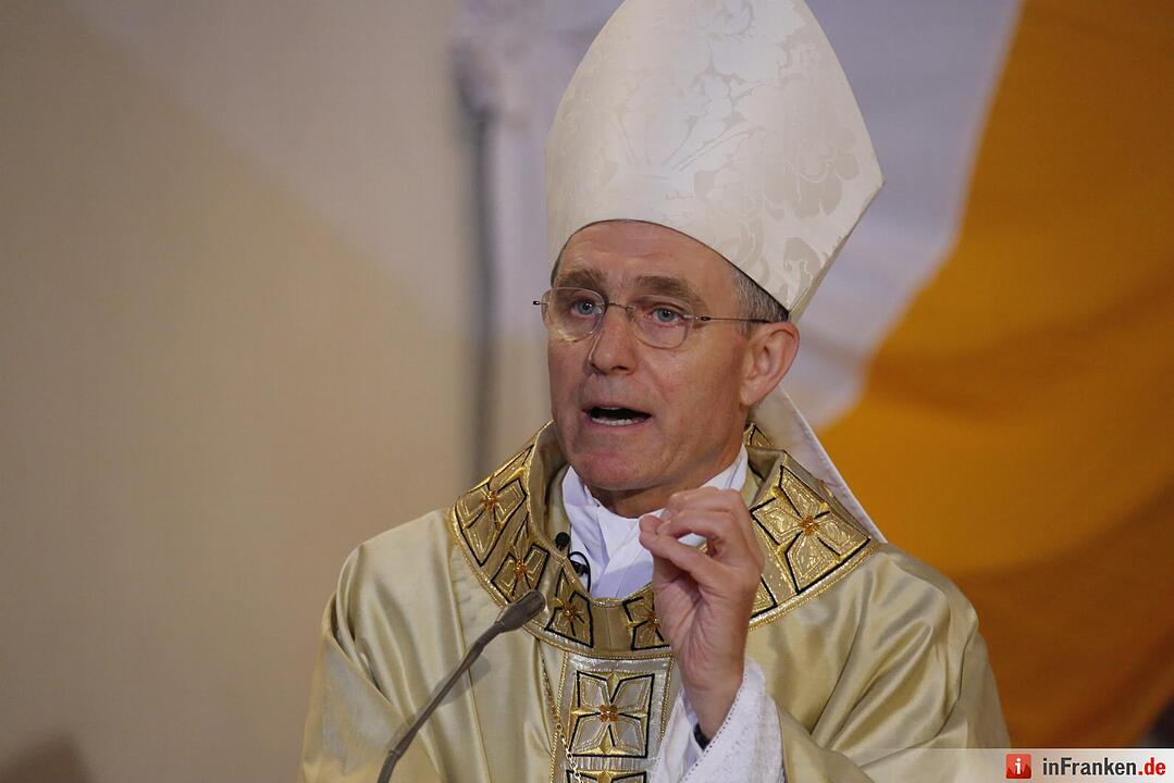 Herzlicher Empfang für Georg Gänswein in Höchstadt